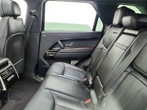 Used 2025 Land Rover Range Rover Sport Dynamic SE image 28