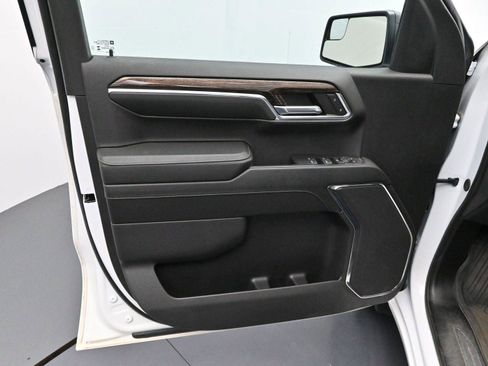 Used 2024 GMC Sierra 1500 Elevation image 9