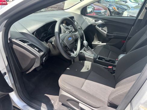 Used 2015 Ford Focus SE FWD image 7