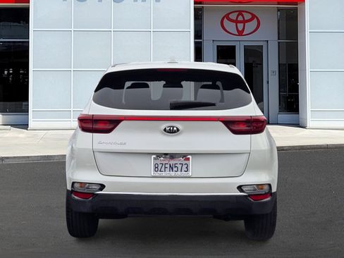 Used 2022 Kia Sportage LX image 5