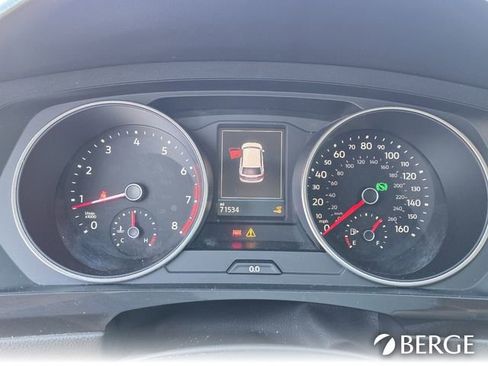 Used 2019 Volkswagen Tiguan SE w/ Panoramic Sunroof Package image 22