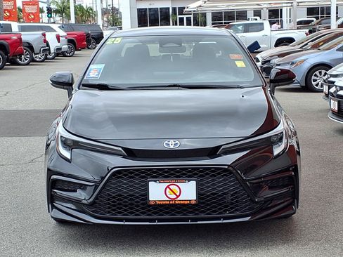 Certified 2025 Toyota Corolla SE FWD image 2