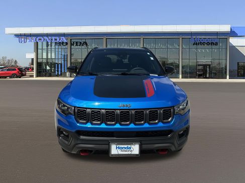 Used 2026 Jeep Compass Trailhawk AWD/4WD image 7