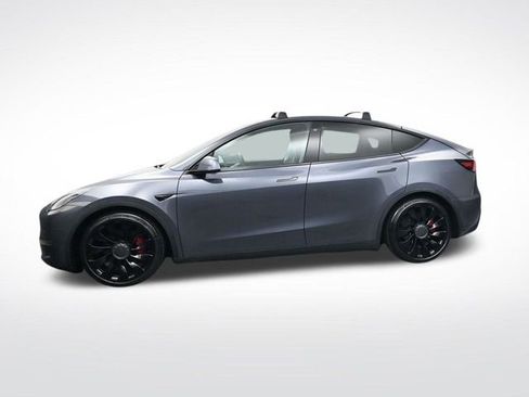 Used 2021 Tesla Model Y Performance image 8