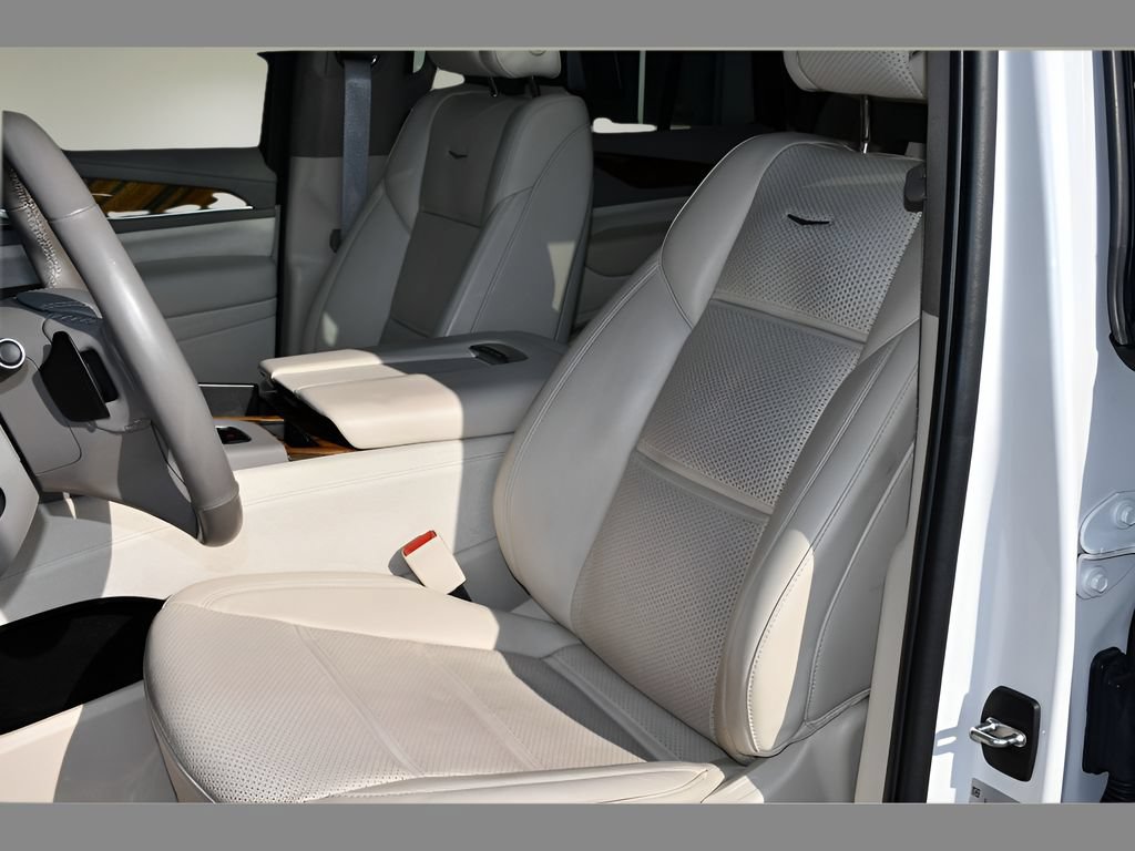 Used 2021 Cadillac Escalade Sport Platinum AWD/4WD image 14