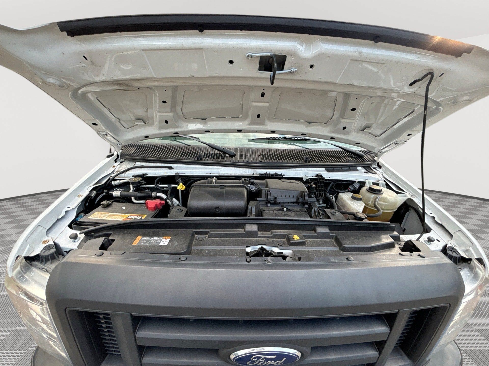 Used 2021 Ford E-350 and Econoline 350 Super Duty RWD image 17