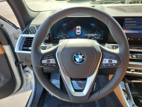 New 2026 BMW X5 xDrive50e image 22