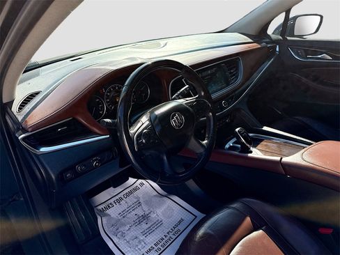 Used 2018 Buick Enclave Avenir image 10
