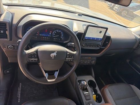 Used 2021 Ford Bronco Sport Outer Banks w/ Outer Banks Package image 10