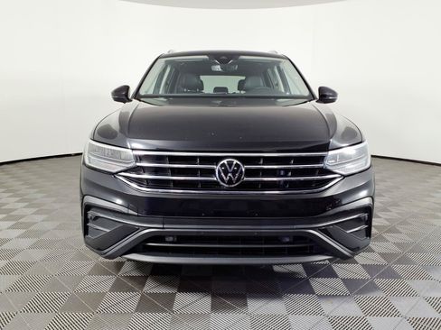 Used 2022 Volkswagen Tiguan SE w/ Panoramic Sunroof Package AWD/4WD image 2