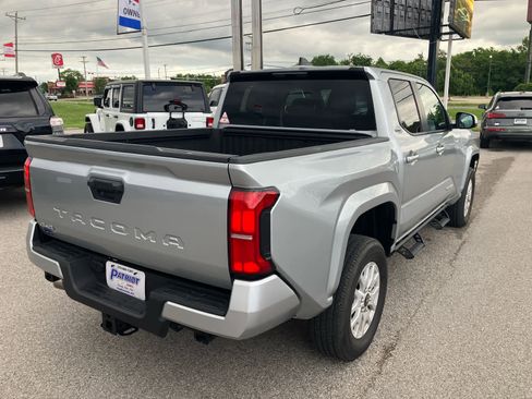 Used 2024 Toyota Tacoma SR5 AWD/4WD image 7