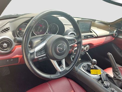 Used 2020 MAZDA MX-5 Miata RF Grand Touring RWD image 9