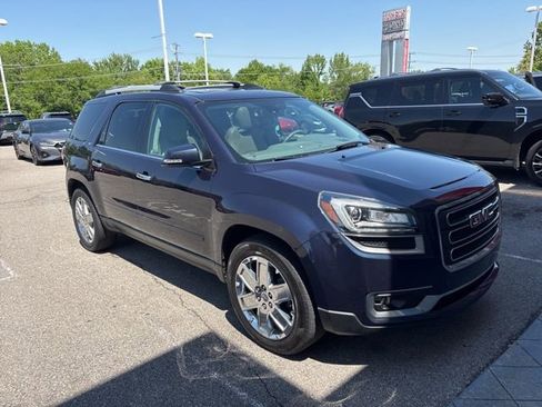 Used 2017 GMC Acadia Limited SLT image 2