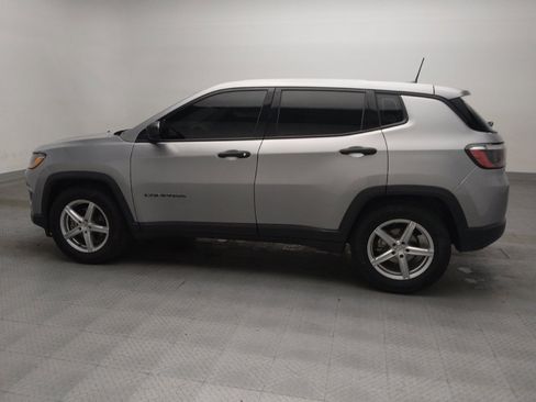 Used 2021 Jeep Compass Sport FWD image 3