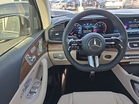 New 2026 Mercedes-Benz GLS 450 4MATIC image 11