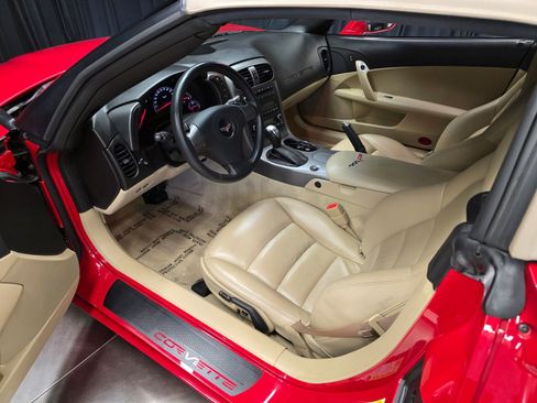 Used 2006 Chevrolet Corvette Convertible RWD image 17