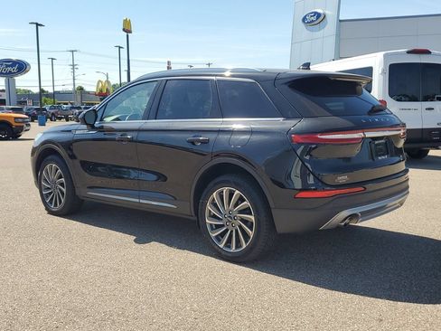 Used 2023 Lincoln Corsair Reserve AWD/4WD image 4
