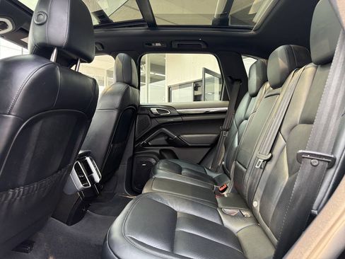 Used 2016 Porsche Cayenne S AWD/4WD image 26