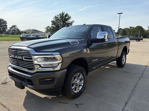 Used 2024 RAM 2500 Laramie w/ Safety Group AWD/4WD image 4