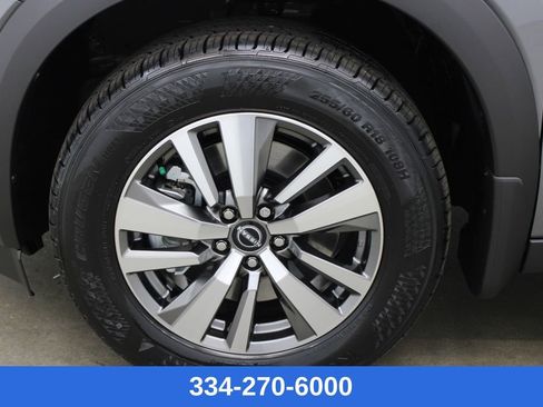 New 2026 Nissan Pathfinder SL image 25