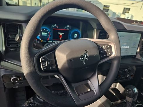 New 2025 Ford Bronco 4-Door image 13