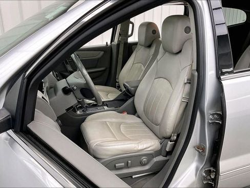 Used 2016 Chevrolet Traverse LTZ AWD/4WD image 8
