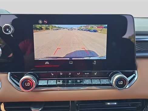 New 2026 GMC Canyon AT4 image 21