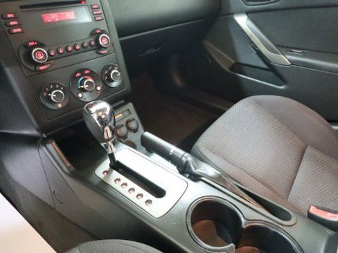 Used 2006 Pontiac G6 Sedan FWD image 14