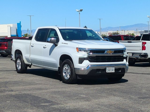 Used 2022 Chevrolet Silverado 1500 LT w/ Protection Package RWD image 2