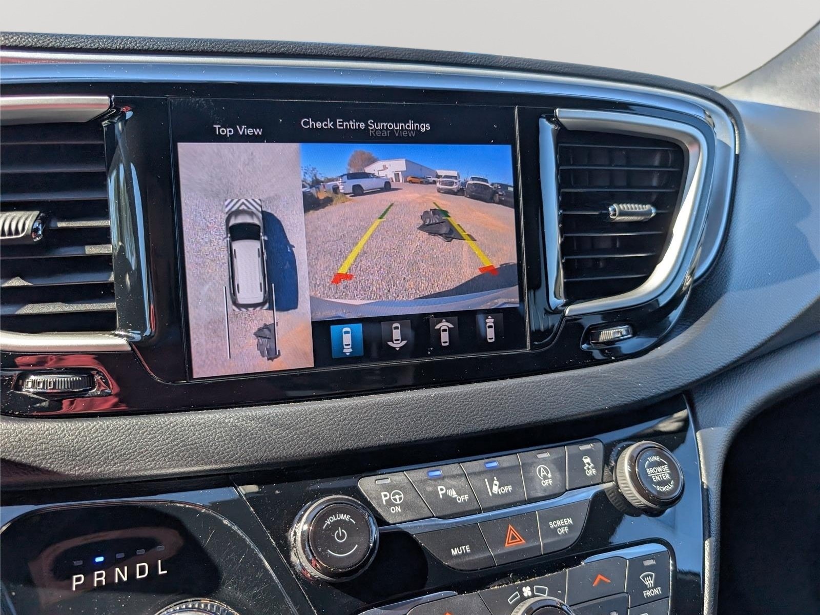 Used 2020 Chrysler Pacifica Touring-L Plus FWD image 28