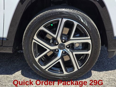 Used 2025 Jeep Compass Limited w/ Elite Group AWD/4WD image 20