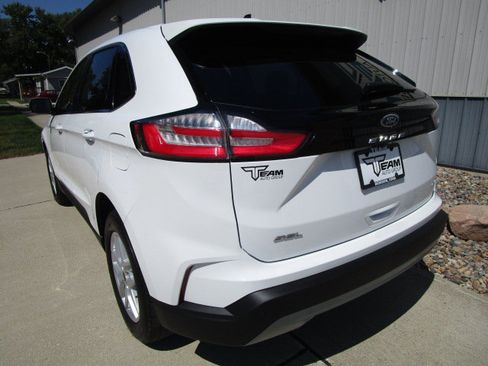 Used 2024 Ford Edge SEL w/ Convenience Package AWD/4WD image 5