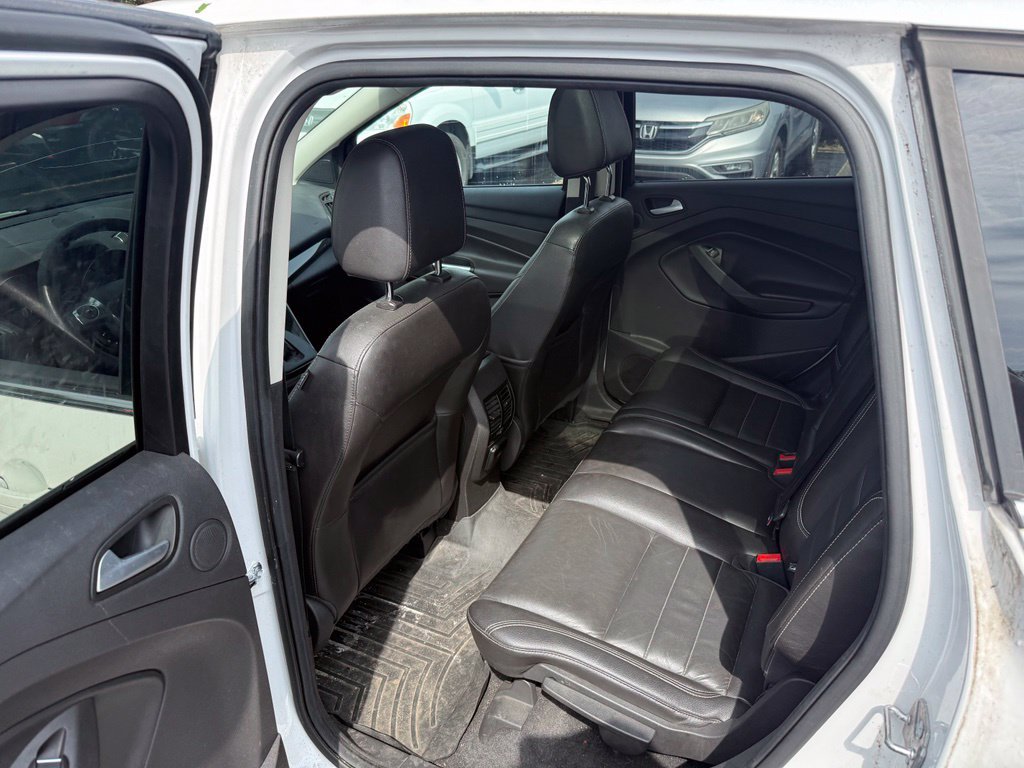 Used 2015 Ford Escape Titanium w/ Equipment Group 301A FWD image 6