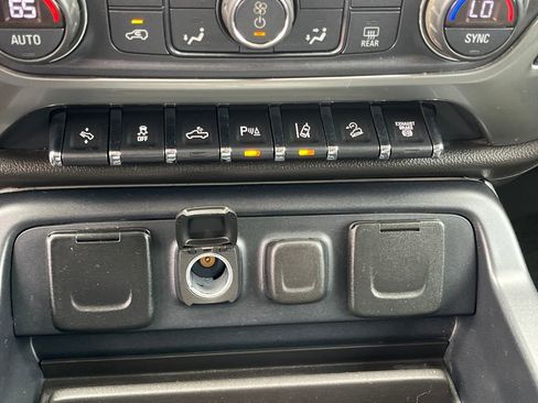 Used 2018 Chevrolet Silverado 2500 LTZ w/ Duramax Plus Package image 28