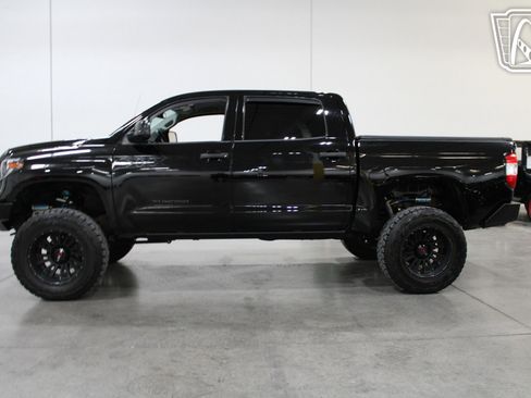 Used 2014 Toyota Tundra SR5 w/ TRD Off Road Package image 22