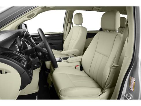 Used 2015 Chrysler Town & Country Touring-L w/ Driver Convenience Group FWD image 12