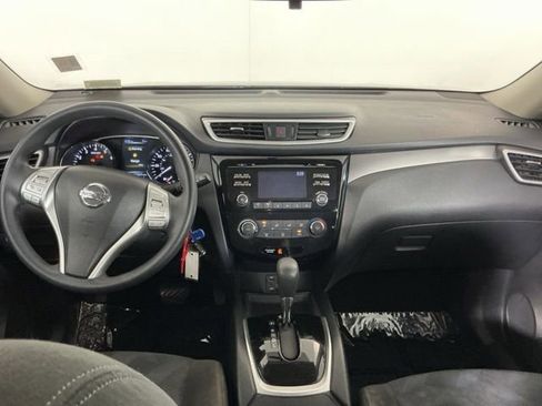 Used 2015 Nissan Rogue S FWD image 22
