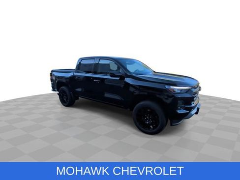Certified 2024 Chevrolet Colorado Z71 w/ LPO, Dark Essentials Package AWD/4WD image 2