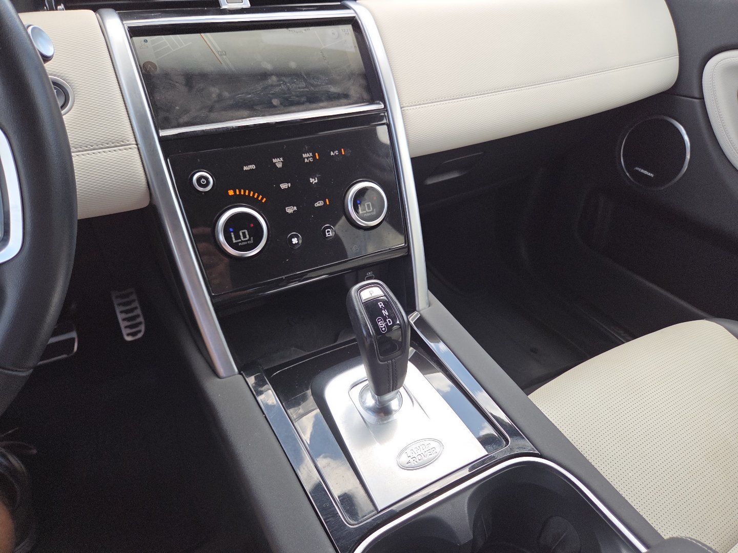 Used 2023 Land Rover Discovery Sport SE R-Dynamic AWD/4WD image 33