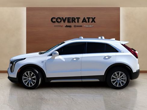 Used 2019 Cadillac XT4 Premium Luxury w/ Technology Package FWD image 2