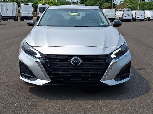 Certified 2024 Nissan Altima 2.5 SV FWD image 2