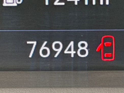 Used 2020 GMC Sierra 2500 SLE w/ SLE Value Package; image 17