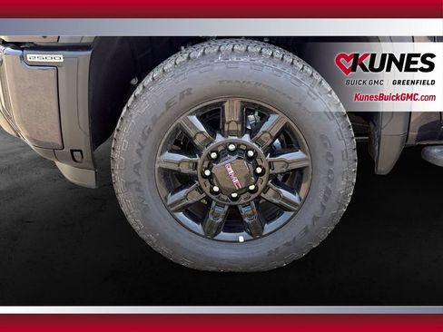 New 2026 GMC Sierra 2500 AT4 w/ AT4 Premium Plus Package AWD/4WD image 11