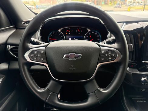 Used 2023 Chevrolet Traverse RS AWD/4WD image 14