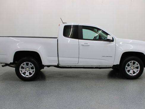 Used 2022 Chevrolet Colorado LT w/ Fleet Safety Package RWD image 2