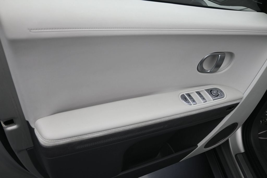 Certified 2024 Hyundai Ioniq 5 Limited RWD image 14
