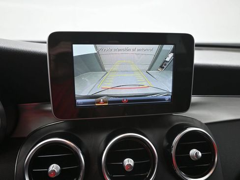 Used 2019 Mercedes-Benz GLC 300 image 4