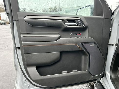 Used 2024 GMC Sierra 1500 AT4 w/ Technology Package image 9