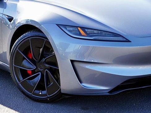 Used 2025 Tesla Model 3 Performance AWD/4WD image 4