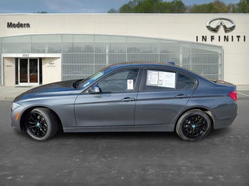 Used 2018 BMW 320i xDrive Sedan image 6
